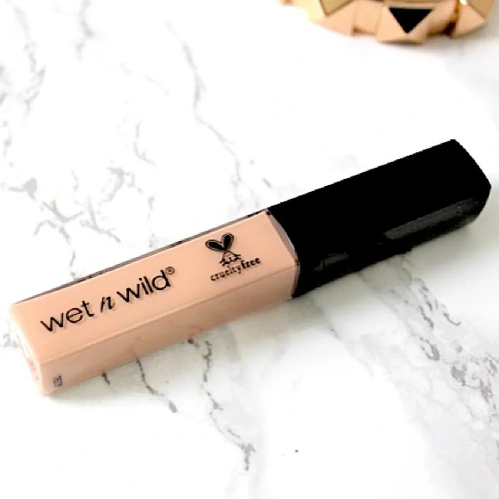 Wet N Wild Photofocus Concealer Corrector Light Med Beige NWT